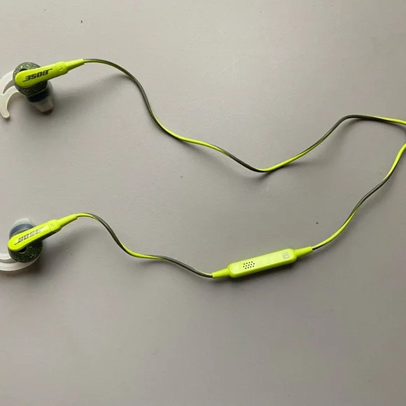 Bose Soundsport in Ear Earphones (IOS)